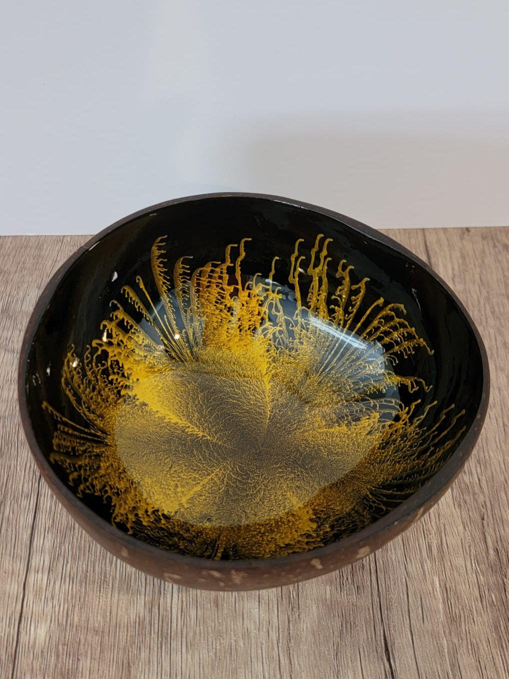 Nauti Coconut Polished Decorative Bowl